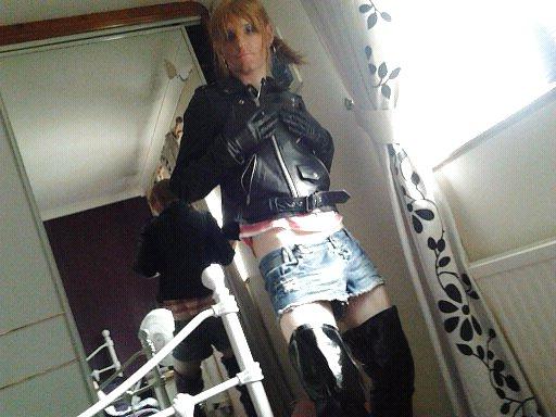 7P Leather  and thigh boots