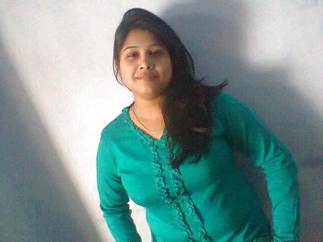 25P Indian Sexy And Naughty Girls