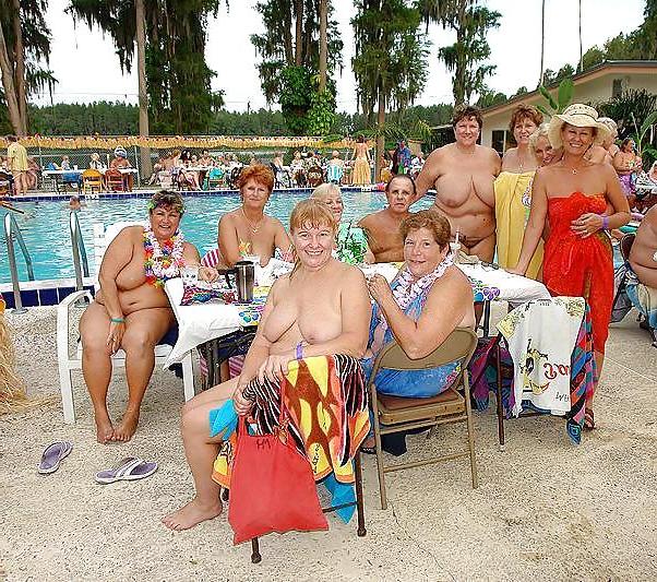 25P Saggy tits 2.