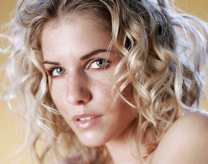 25P Eyes on Beautiful Babes by TROC