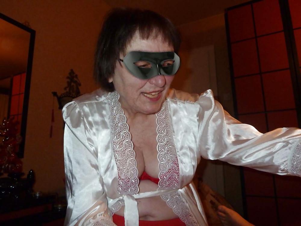 6P My Shy Wife-Brushing me crazy
