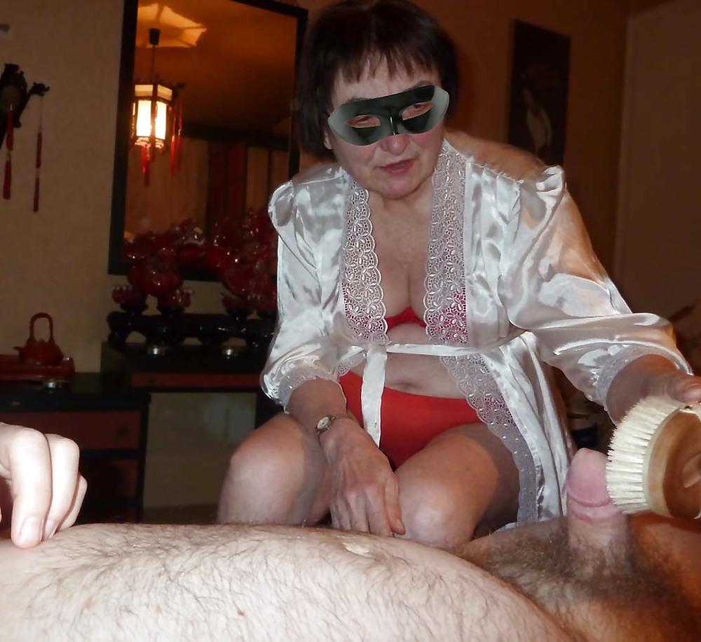 6P My Shy Wife-Brushing me crazy