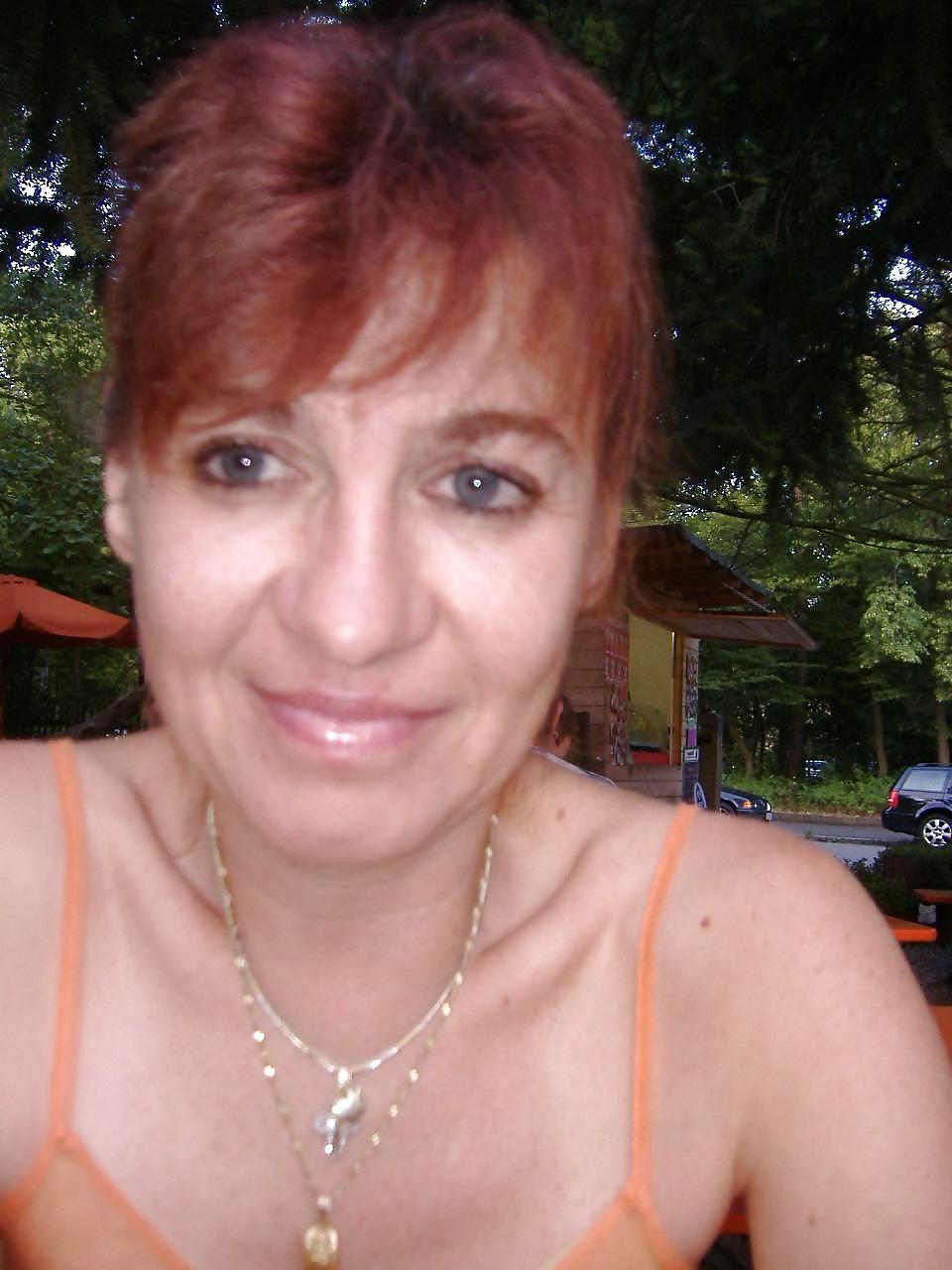 25P German MILF Christine