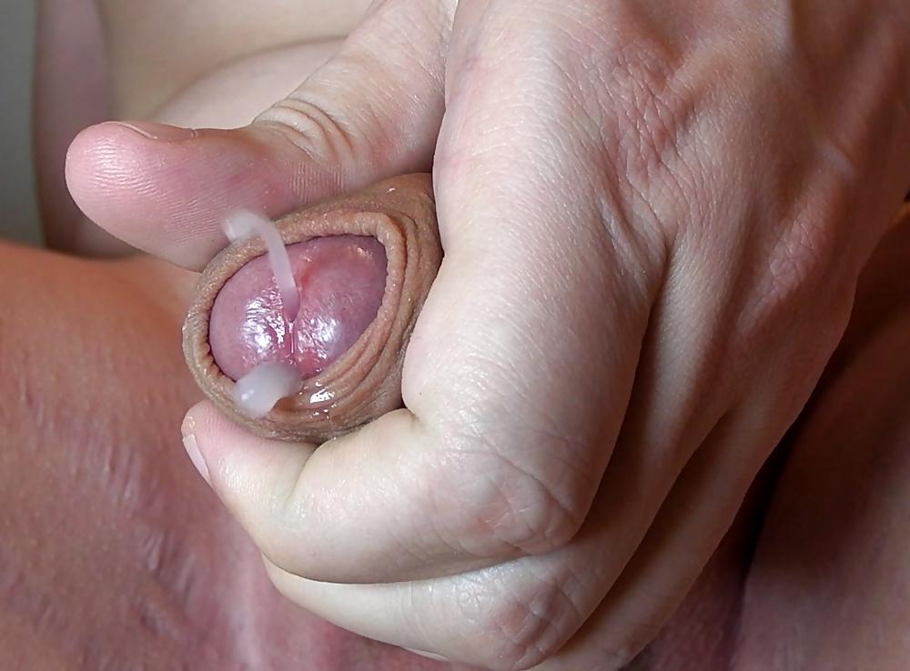 25P SPERM SHOOTING COCKHEAD!