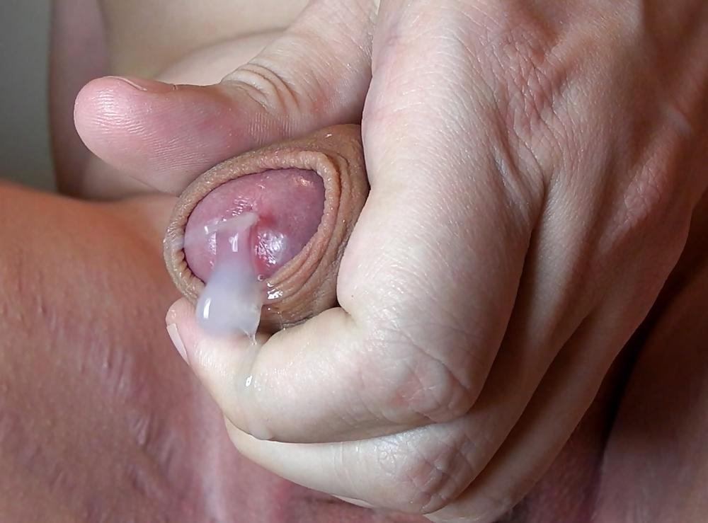 25P SPERM SHOOTING COCKHEAD!