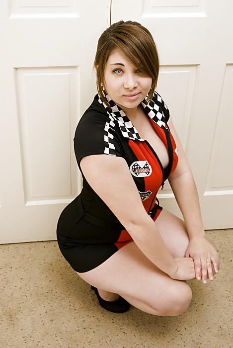 20P Mindi's Sexy Photoshoot