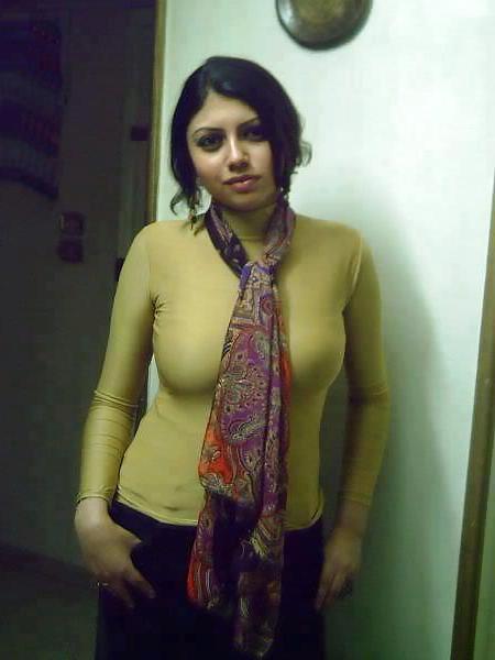 25P Indian non-nude hotties
