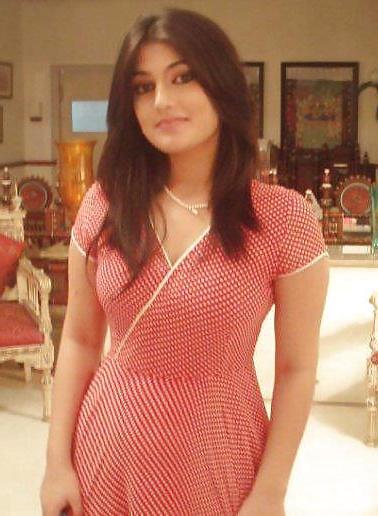 25P Indian non-nude hotties