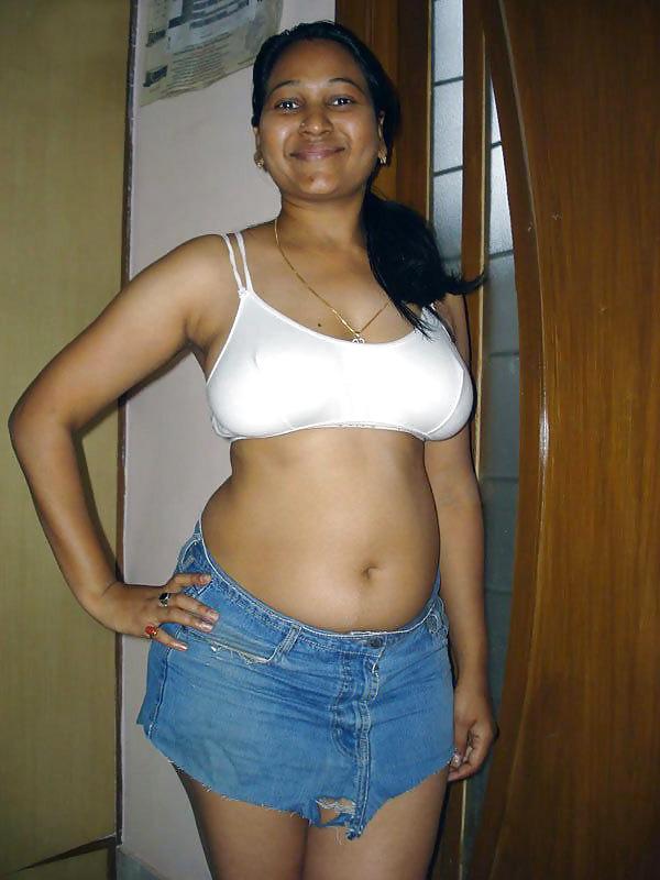 14P Sexy indian mature