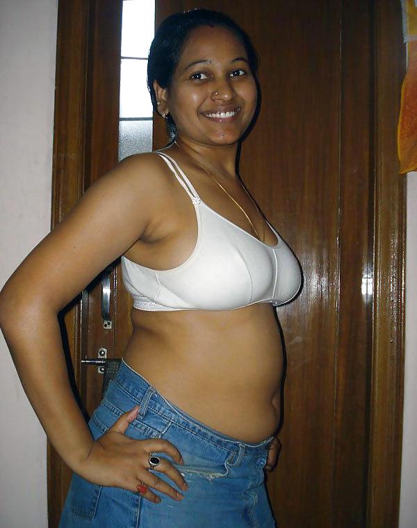 14P Sexy indian mature
