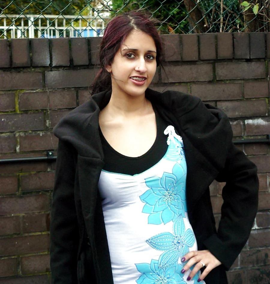 16P Indian girl outdoor