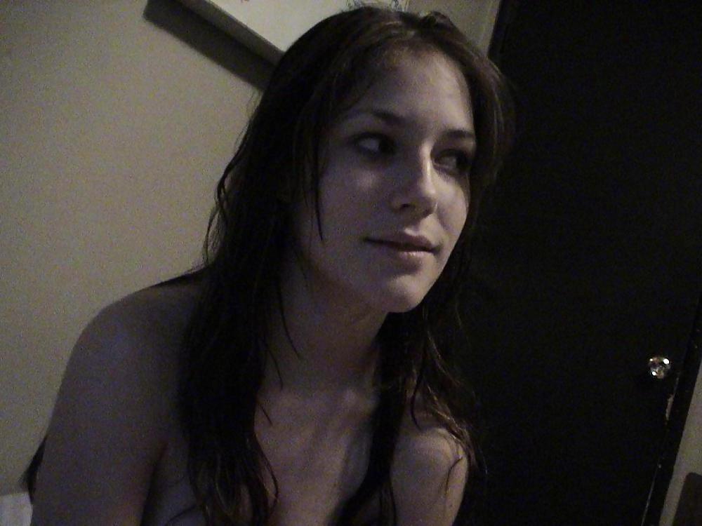 25P Brunettes big boobs girl