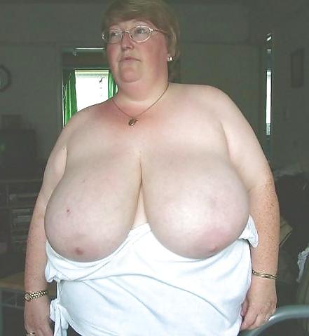 20P Busty women 307 (Saggy tits special)