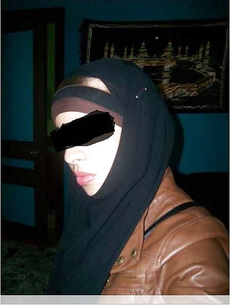 15P BEURETTE HIJAB