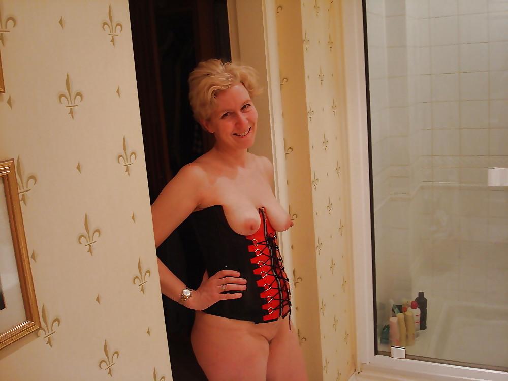 25P SAGGY TITS 1
