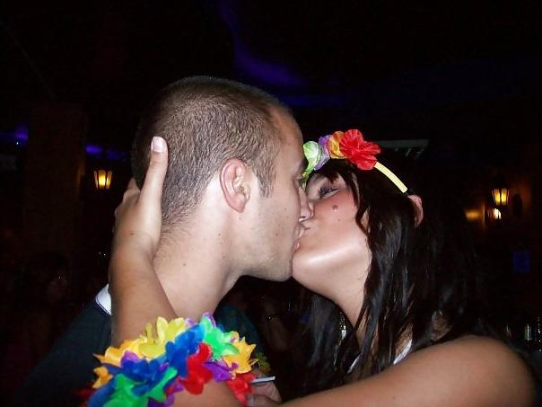 25P Where's your futur husband Irina ? In Irak. Ohh, cool..