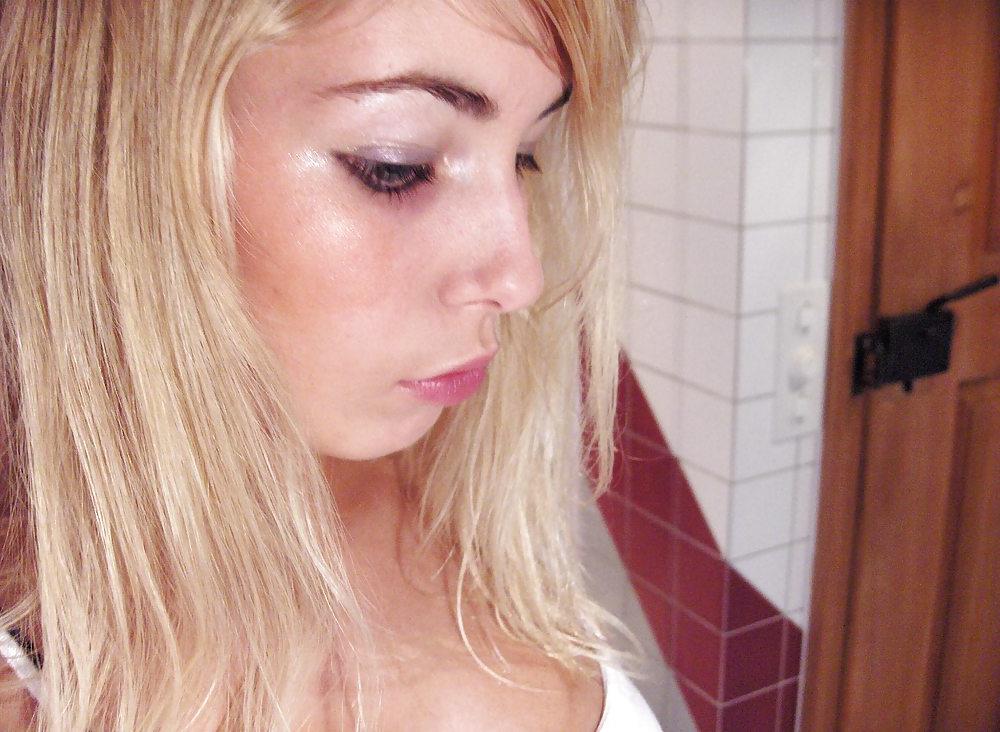 25P German Ex-girlfriend