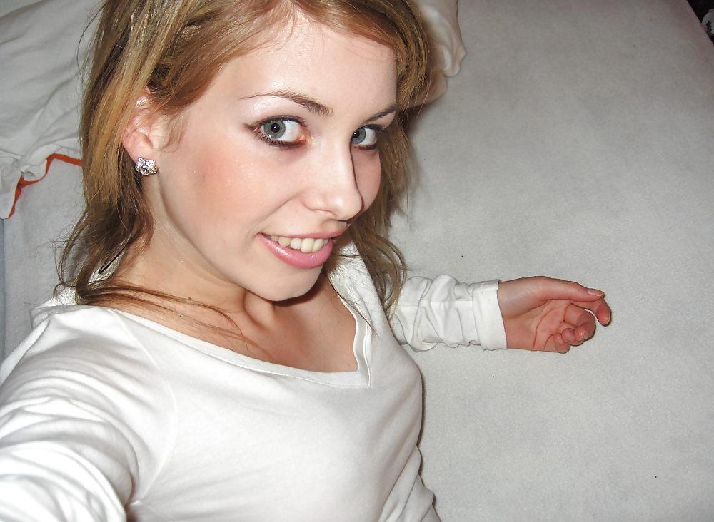 25P German Ex-girlfriend