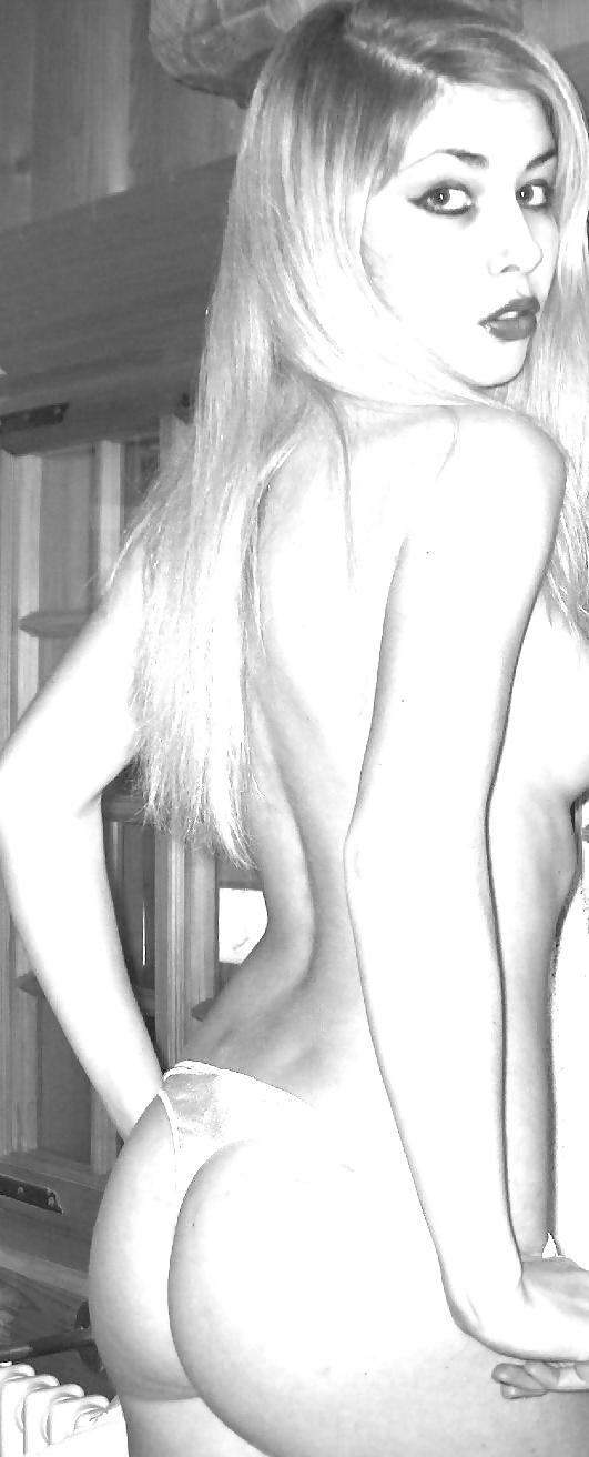 25P German Ex-girlfriend