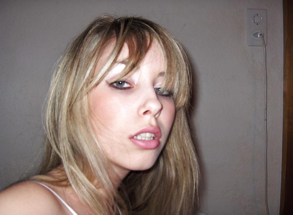 25P German Ex-girlfriend