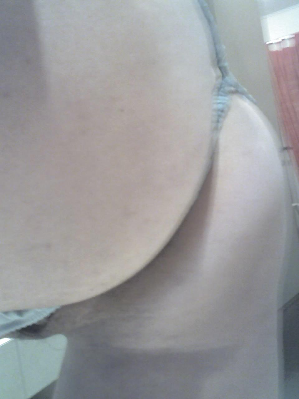25P My maid send me ass in panties on email..