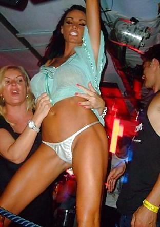 25P Katie Price Caught in Public by Voyeur TROC