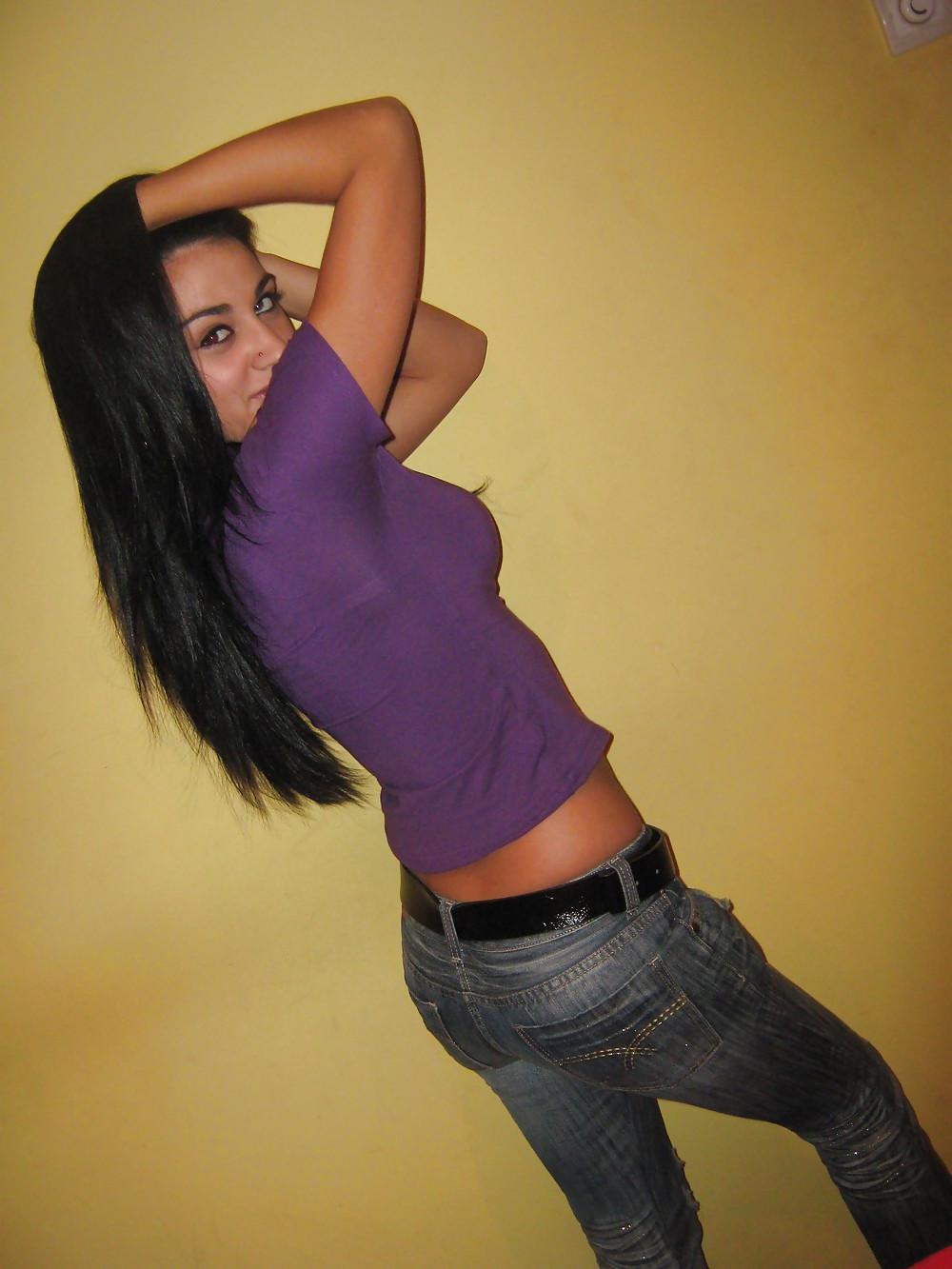 25P Busty Arab Babe