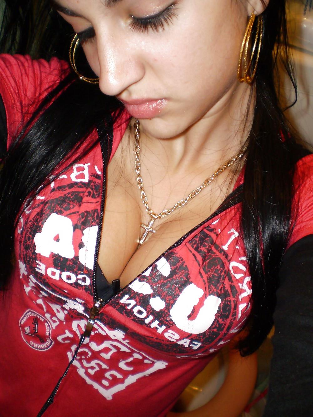 25P Busty Arab Babe