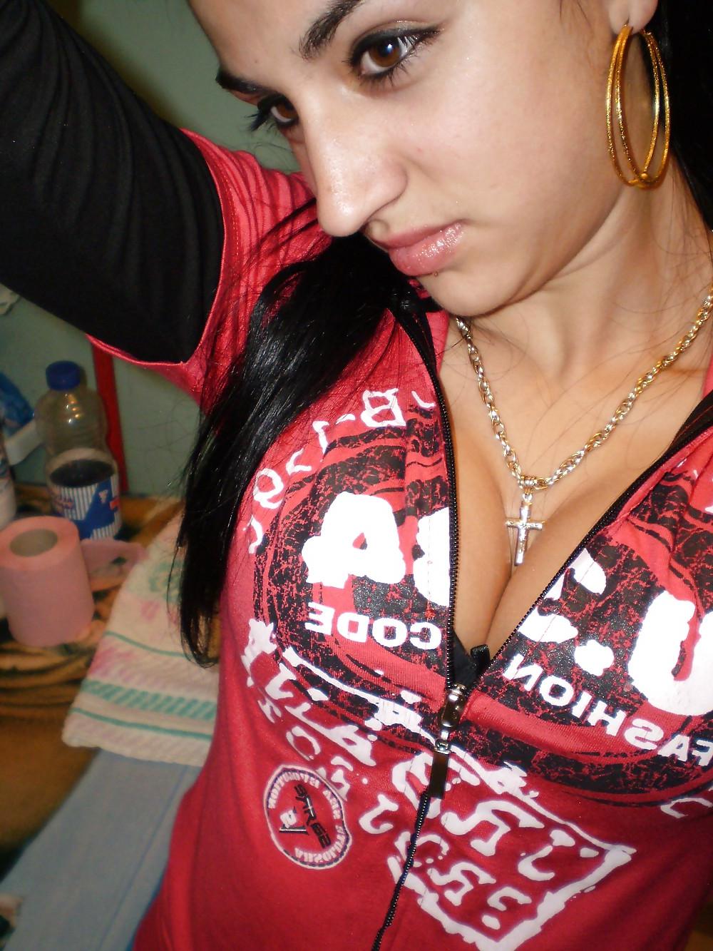 25P Busty Arab Babe