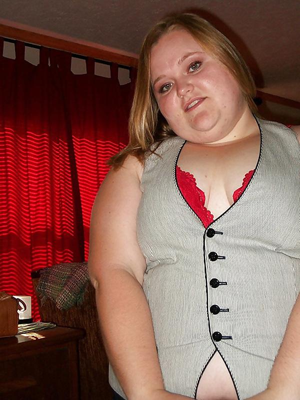 22P THREE AMATEUR FATTY GIRLS