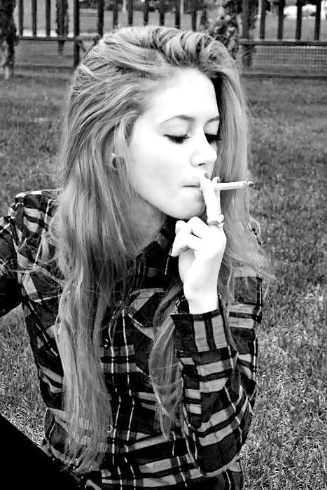 11P Smoking 007 - Black and White
