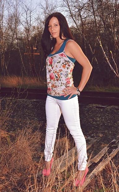 25P My wife's friend's looking hot!