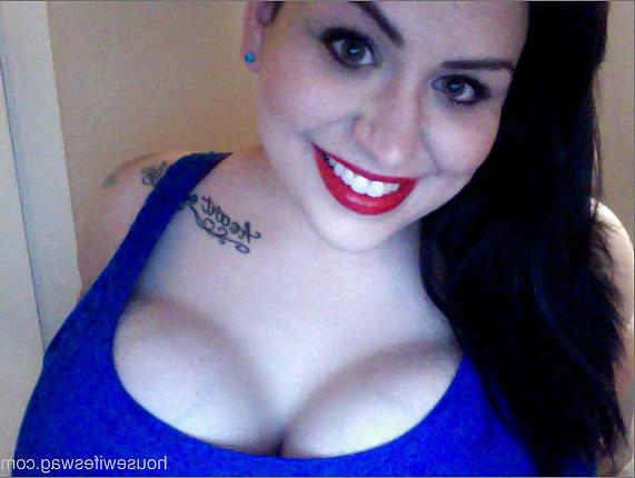 25P Big boobs cute brunette 