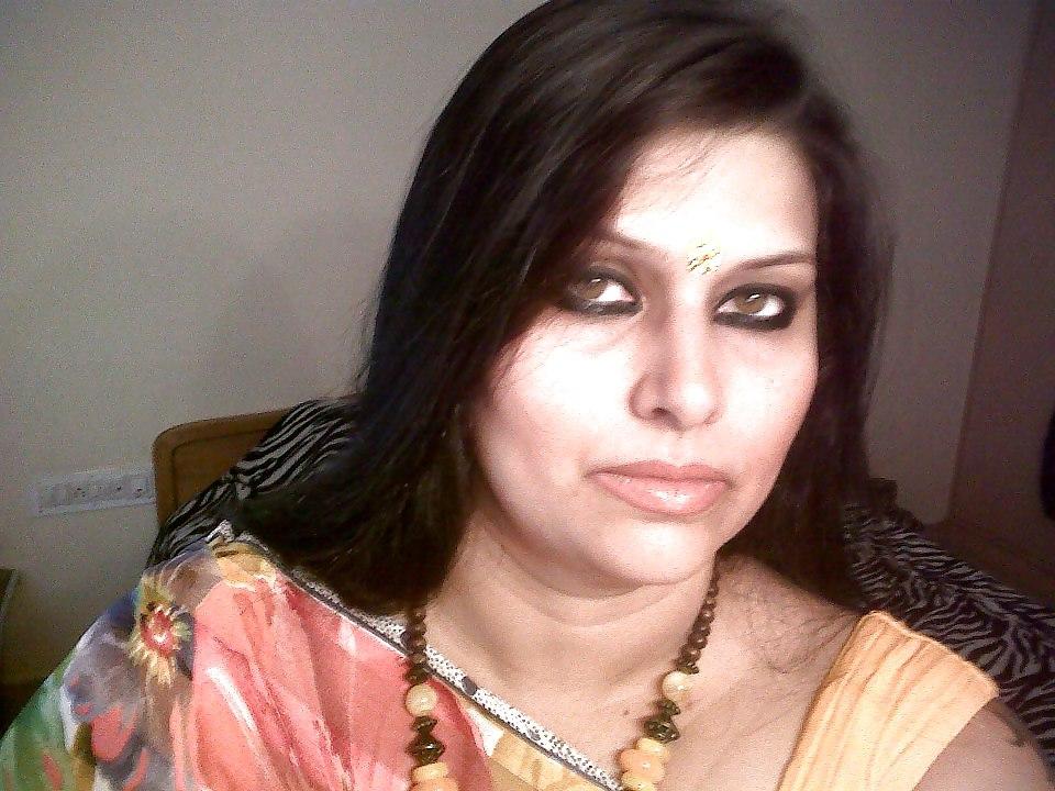 25P Sexy indian (NON NUDE)