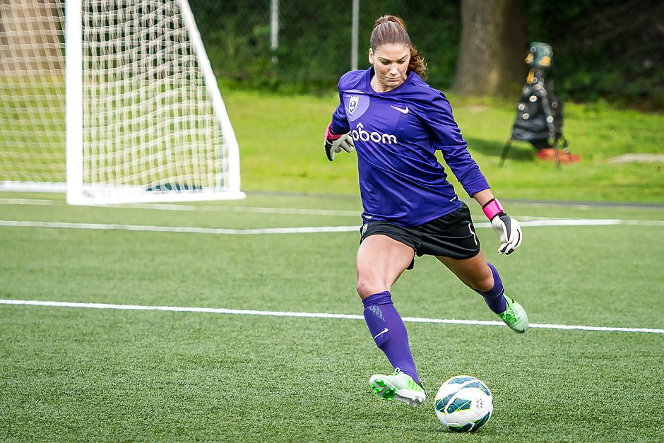 25P Hope Solo collection