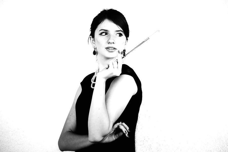 24P Smoking with elegance