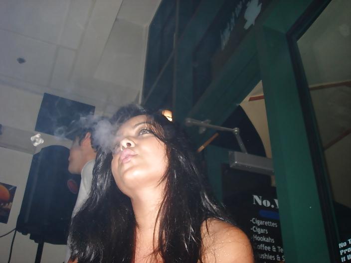 10P For men who love Indian and Pakistani girls smoking