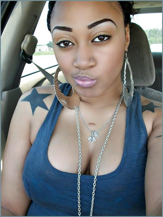 23P Huge Tits Girl from New Orleans