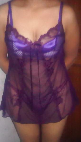24P Indian mature wife showing boobs 2