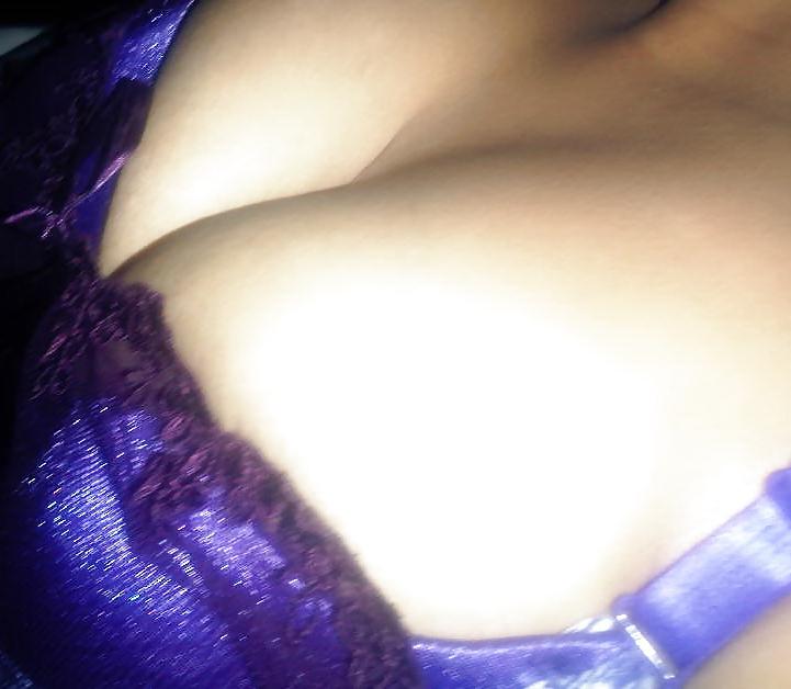 24P Indian mature wife showing boobs 2