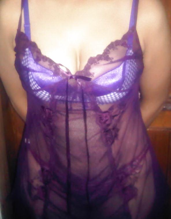 24P Indian mature wife showing boobs 2