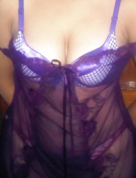 24P Indian mature wife showing boobs 2