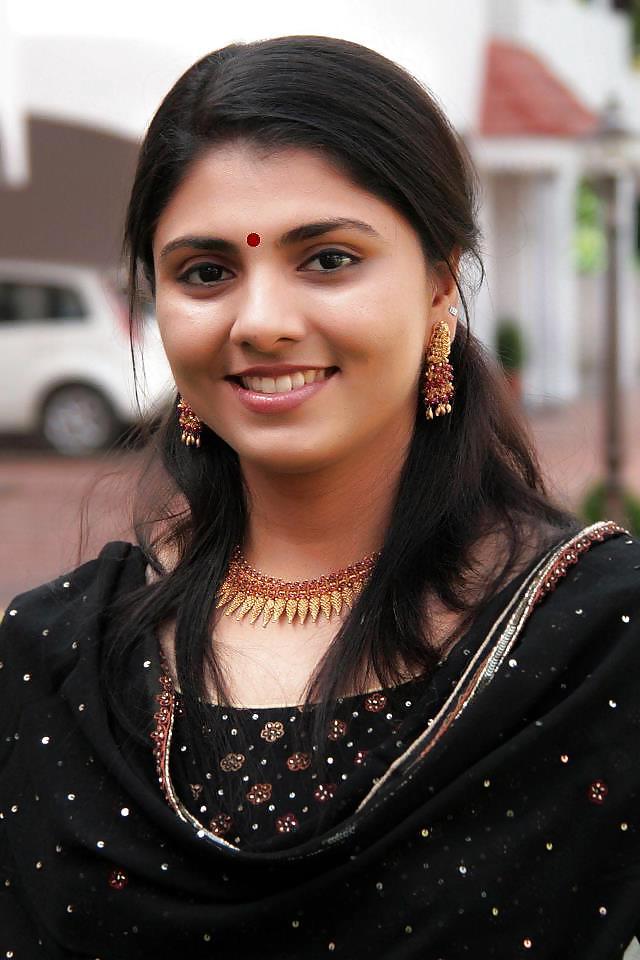 15P Beautiful Indian Girls 24-- By Sanjh