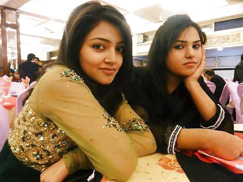 25P Beautiful Indian Girls 43-- By Sanjh