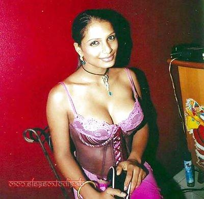8P Hot indian girls