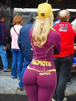 24P Round Asses In Spandex 3