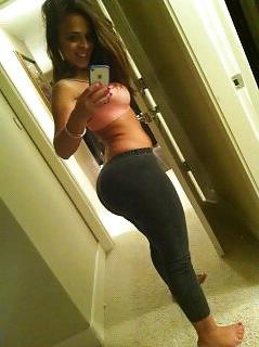 24P Round Asses In Spandex 3