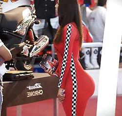 24P Round Asses In Spandex 3