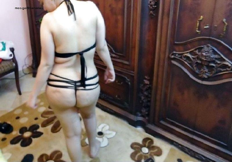 8P Egyptian wearing a nightgown Nude very