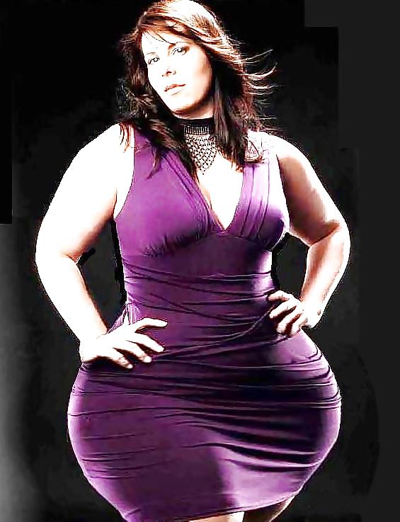 25P Gorgeous curvy shapely sexy women pawg wide booty babes